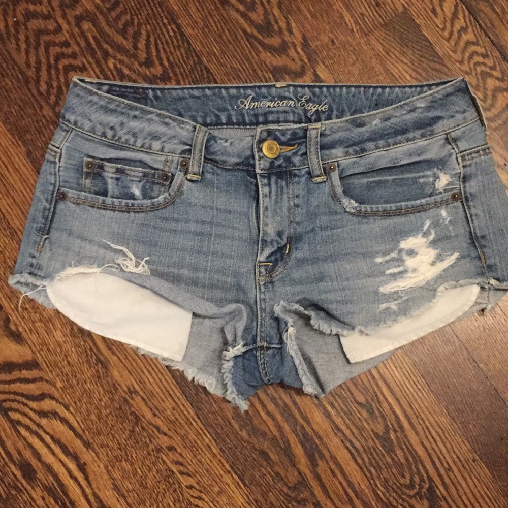 Cutoff denim shorts